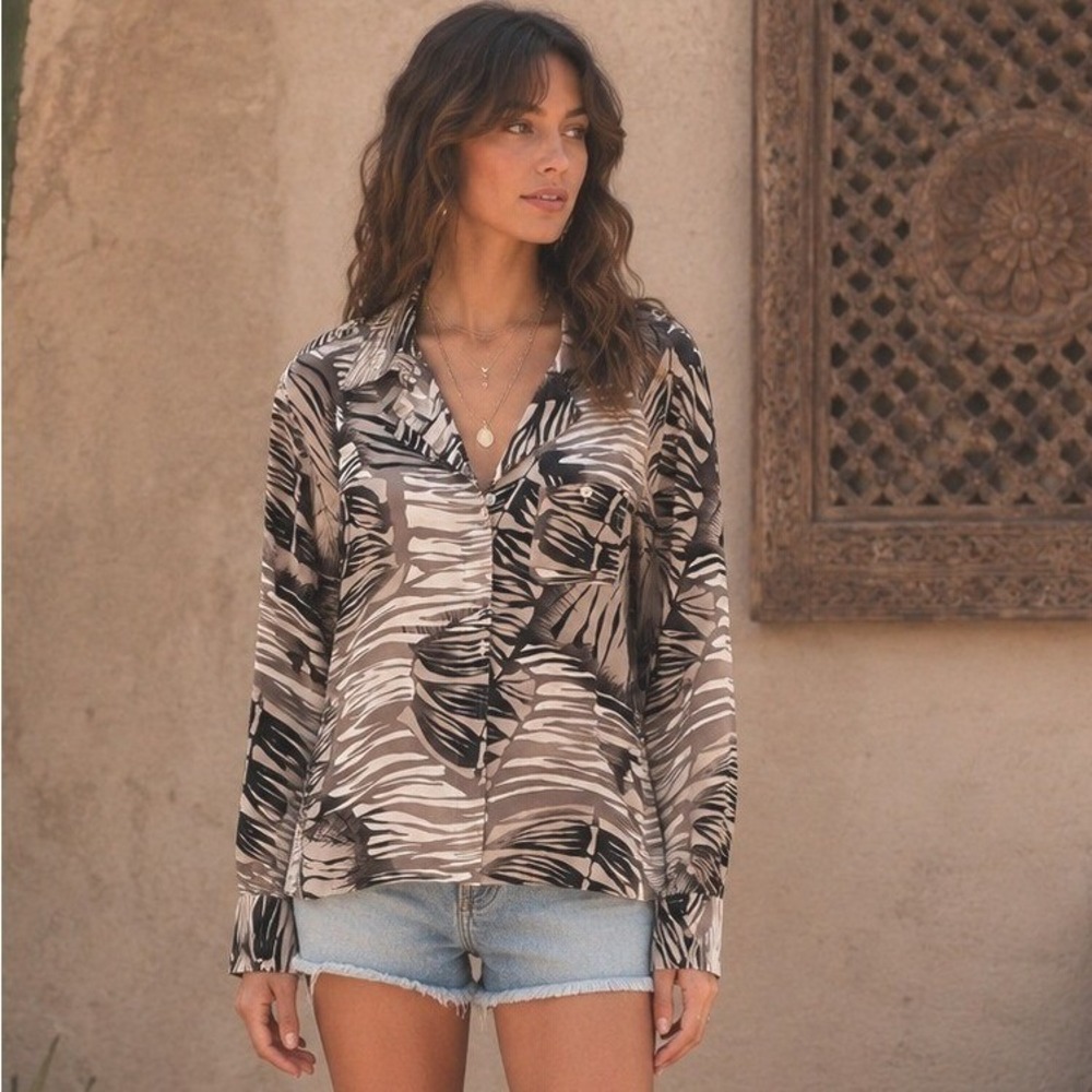 Womens Silk Zebra Palm Print Tropical Button Top Medium Resort Safari Cruise